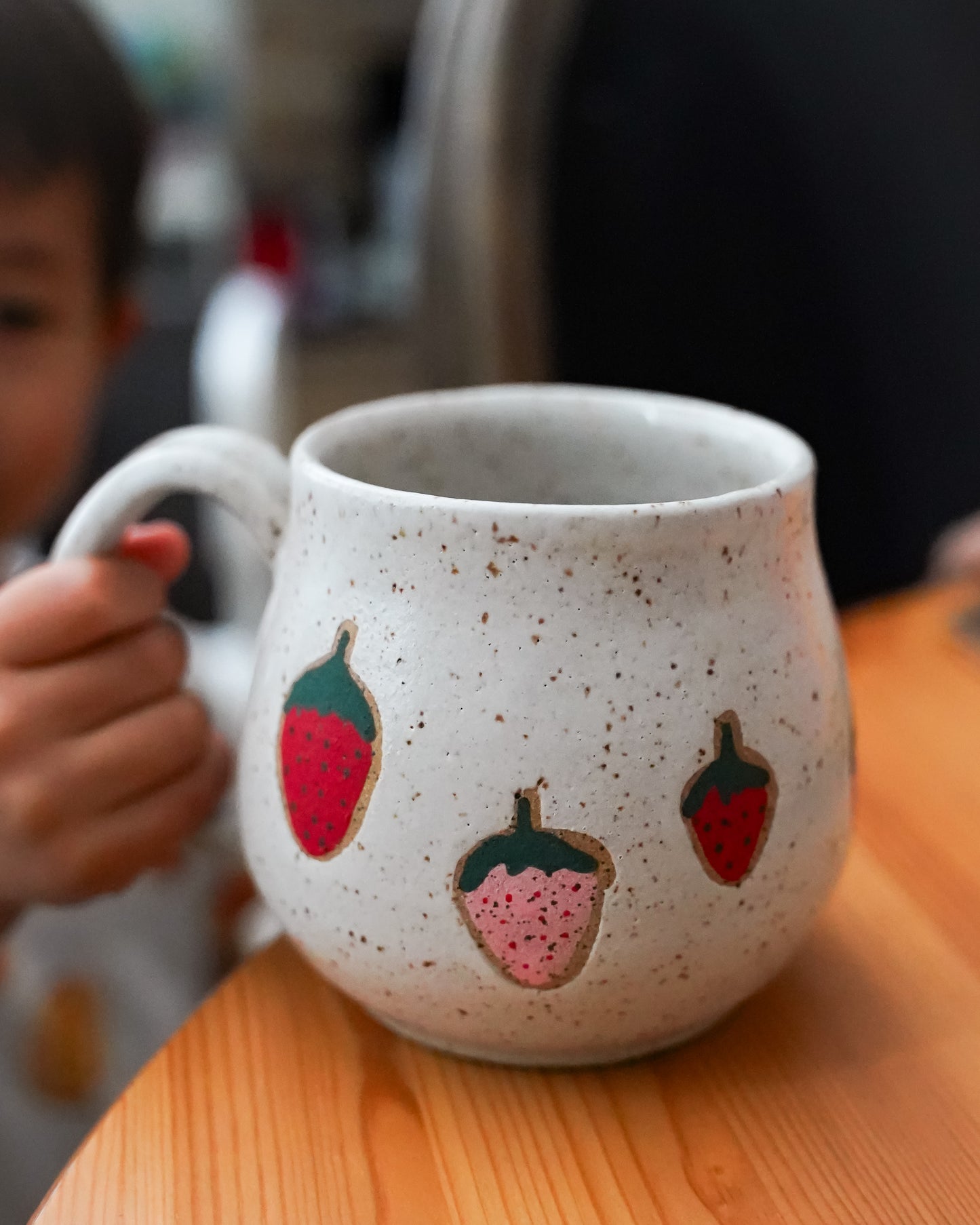 Summer white Strawberry mug