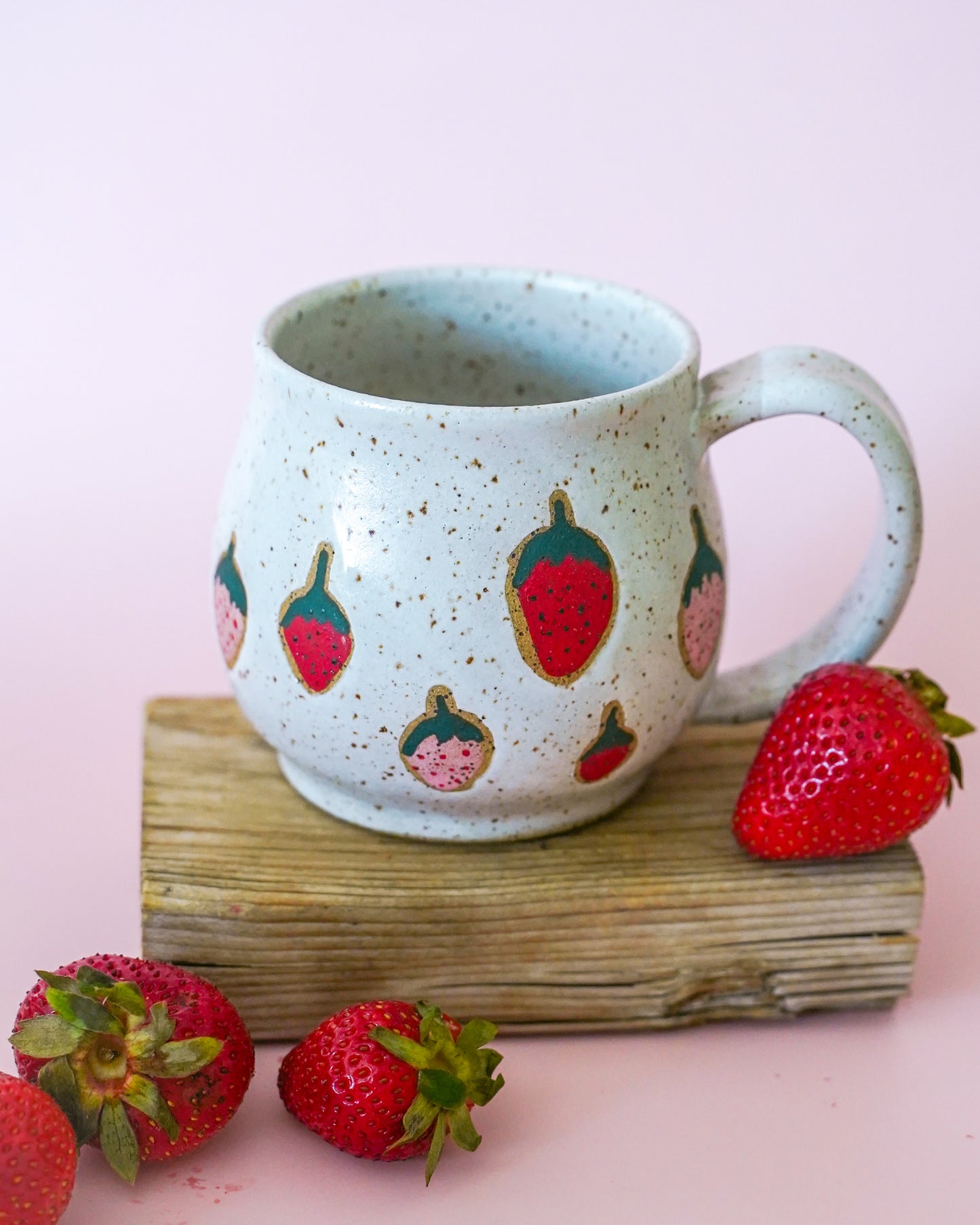 Summer white Strawberry mug