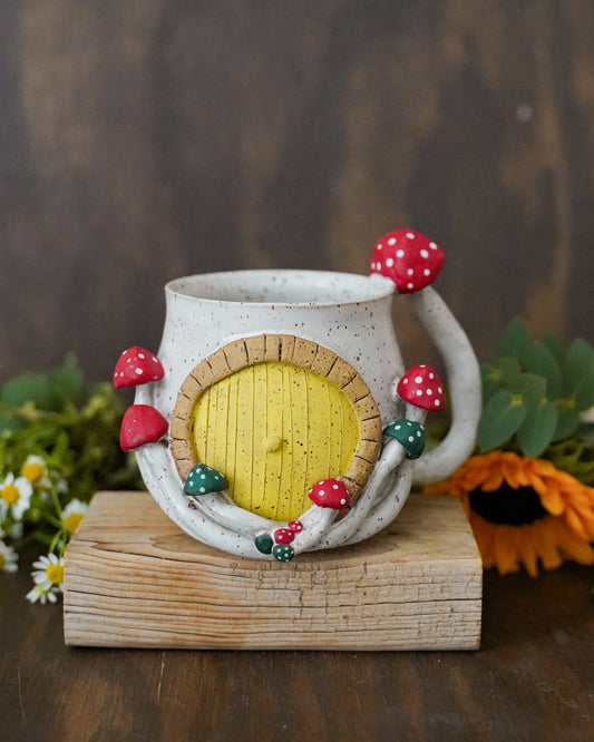 Hobbiton (Yellow door)