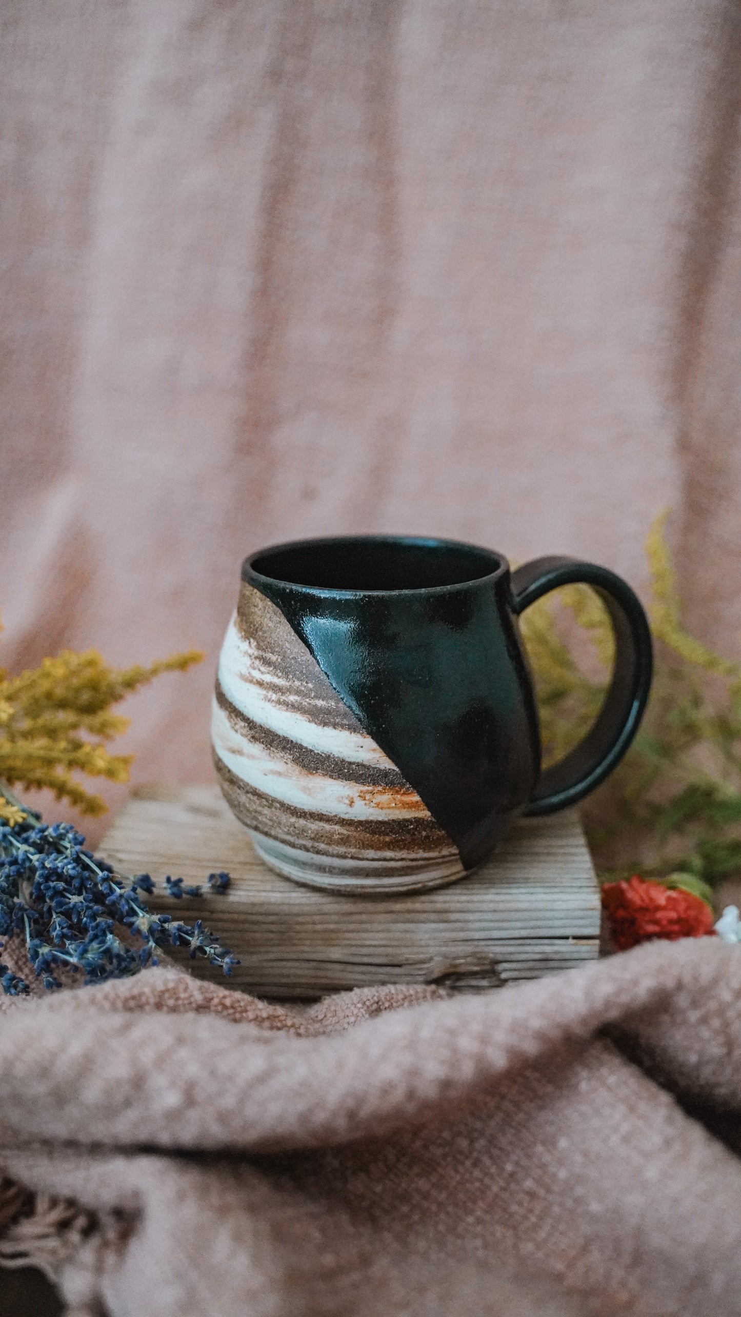 Black Marble Mug